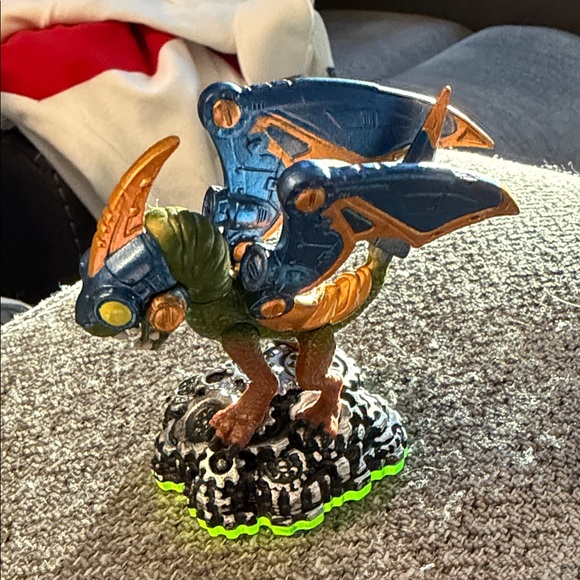 2 Skylanders Spyro’s Adventure video game franchise Hex and Dino-Rang - Picture 4 of 8